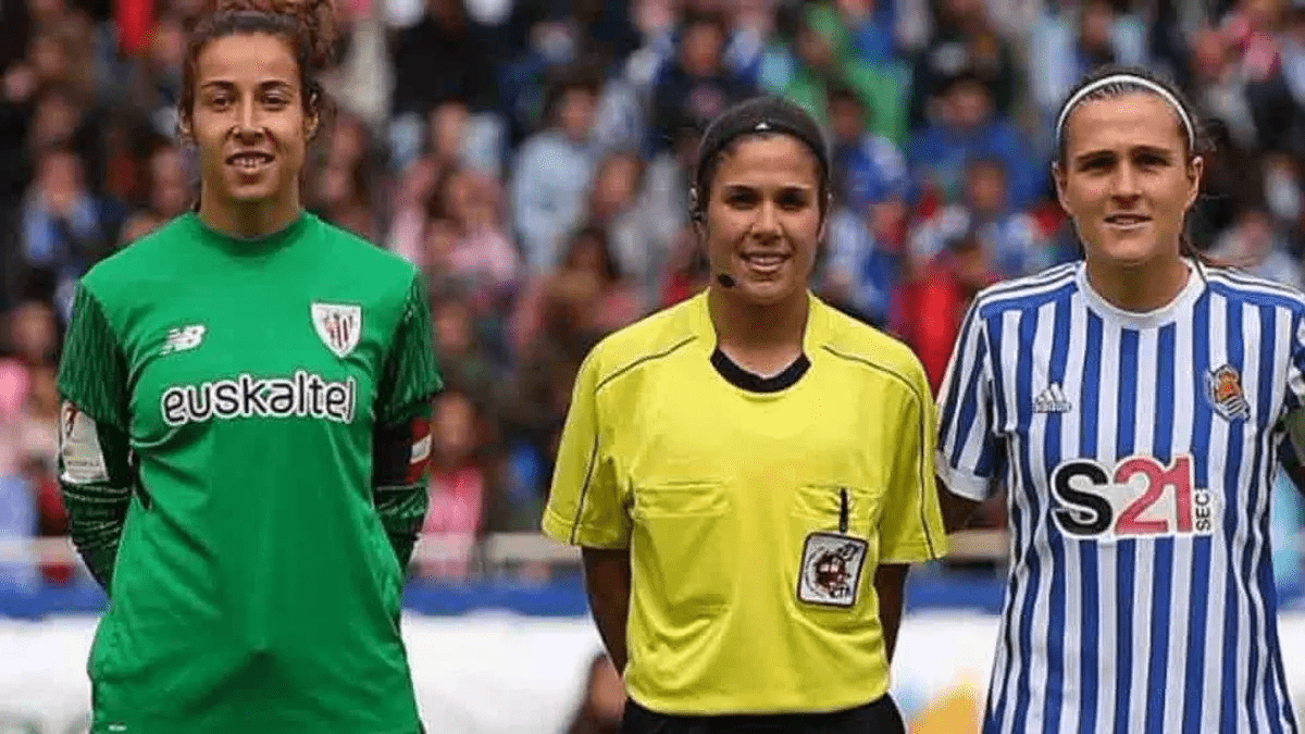 Paola Cebollada mejor arbitra 2024/2025