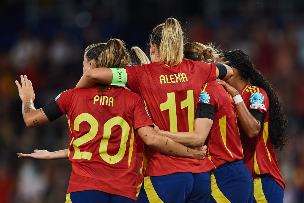 Claudia Pina y Alexia Putellas - Selección Española