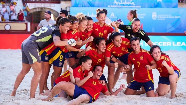 España líder del ranking de fútbol playa