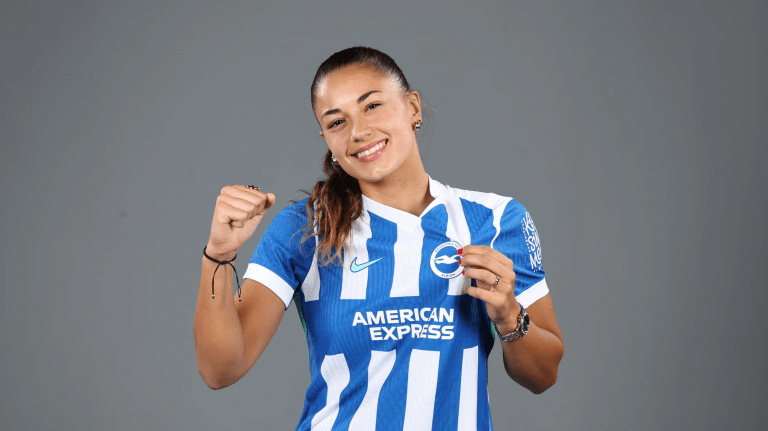 Carla Camacho ficha por el Brighton & Hove Albion