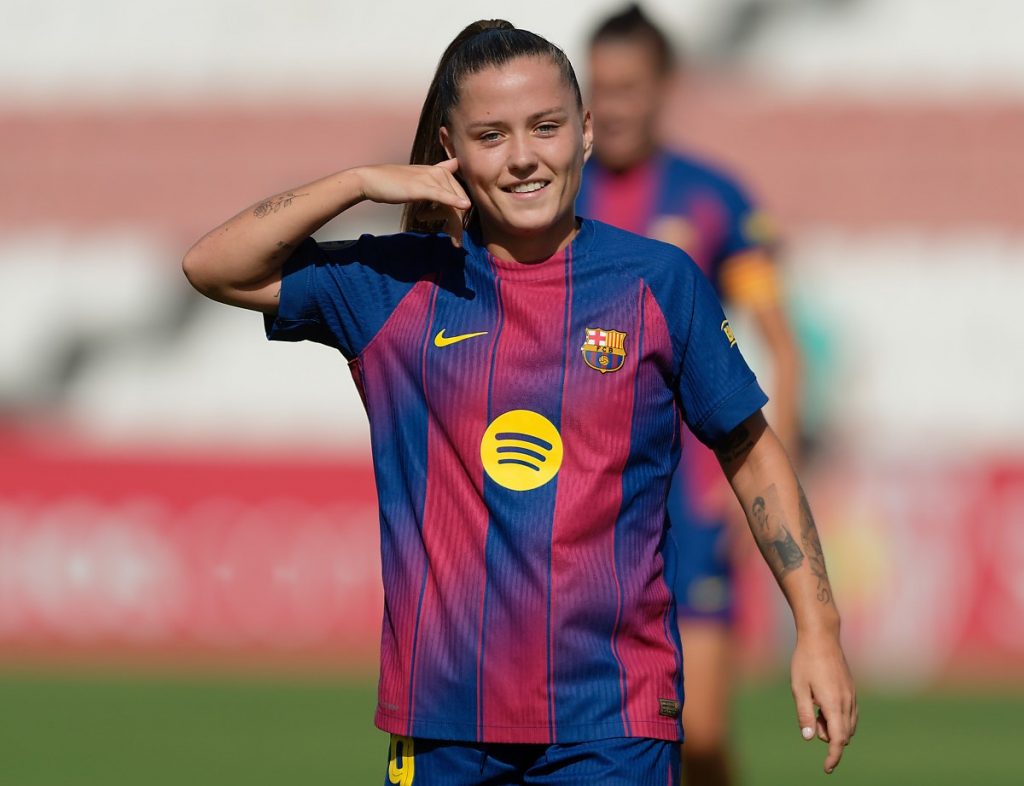 Claudia Pina celebra un gol con el Barcelona en la Liga F. Arnau Martínez