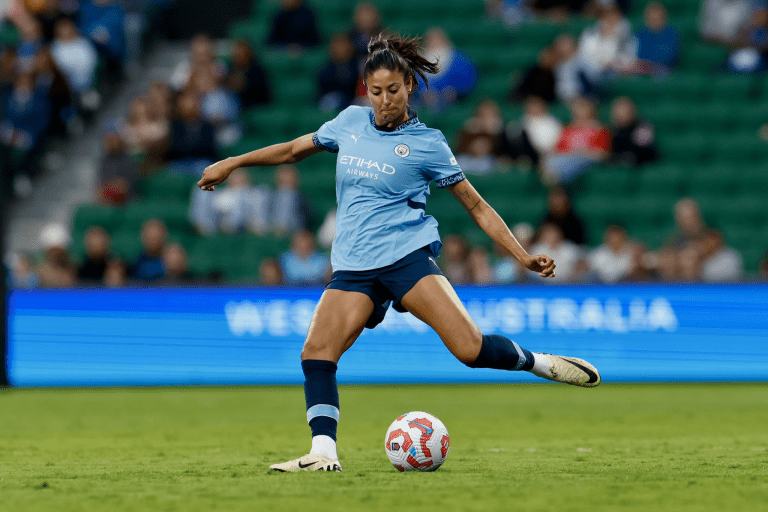 Leila Ouahabi con el Manchester City