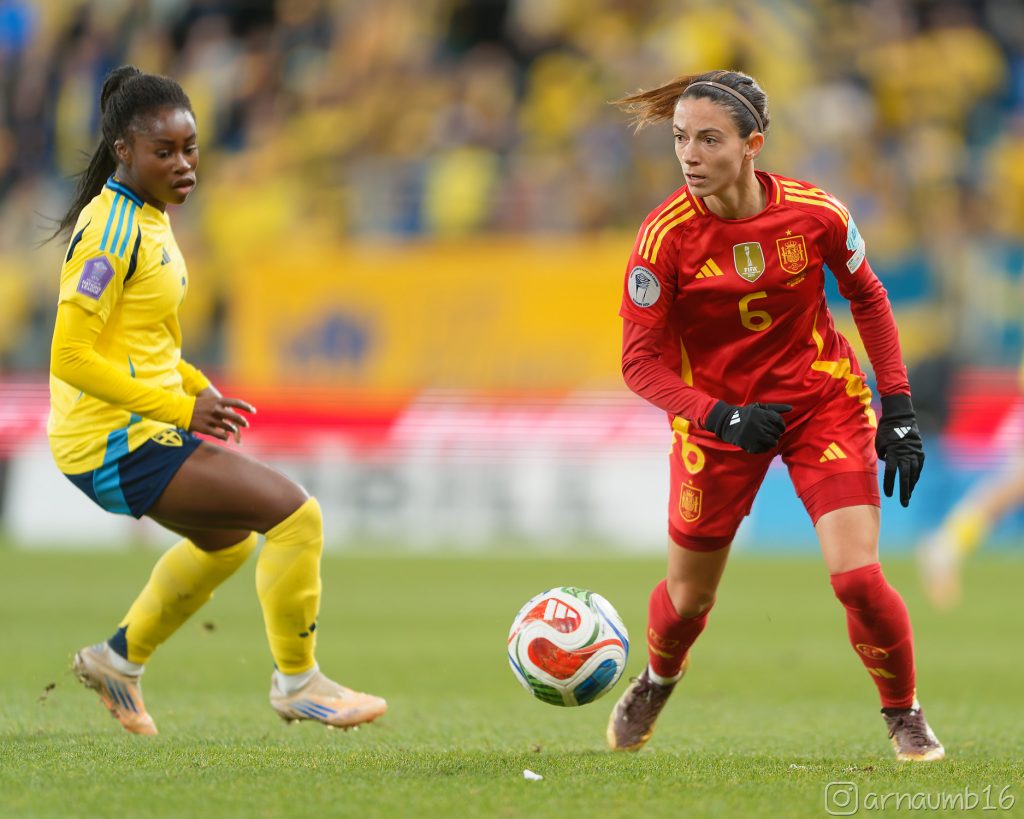 Aitana Bonmatí, durante un partido de España ante Suecia. Arnau Martínez