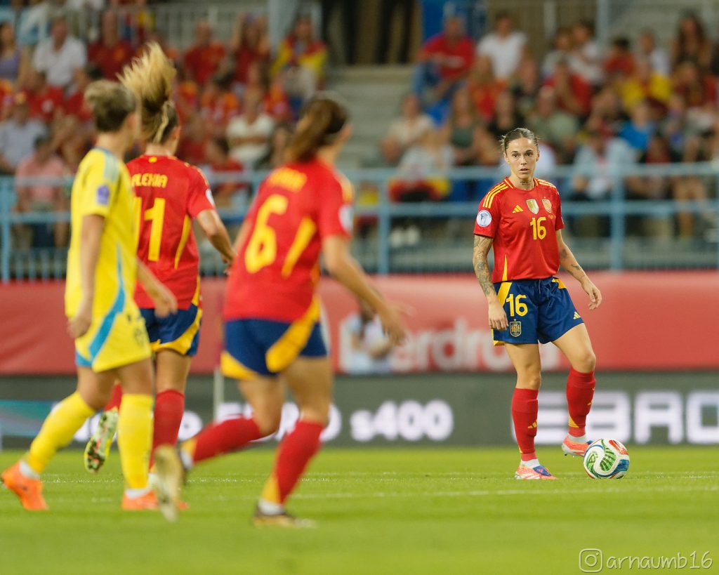 Mapi León, durante un partido con España. Arnau Martínez