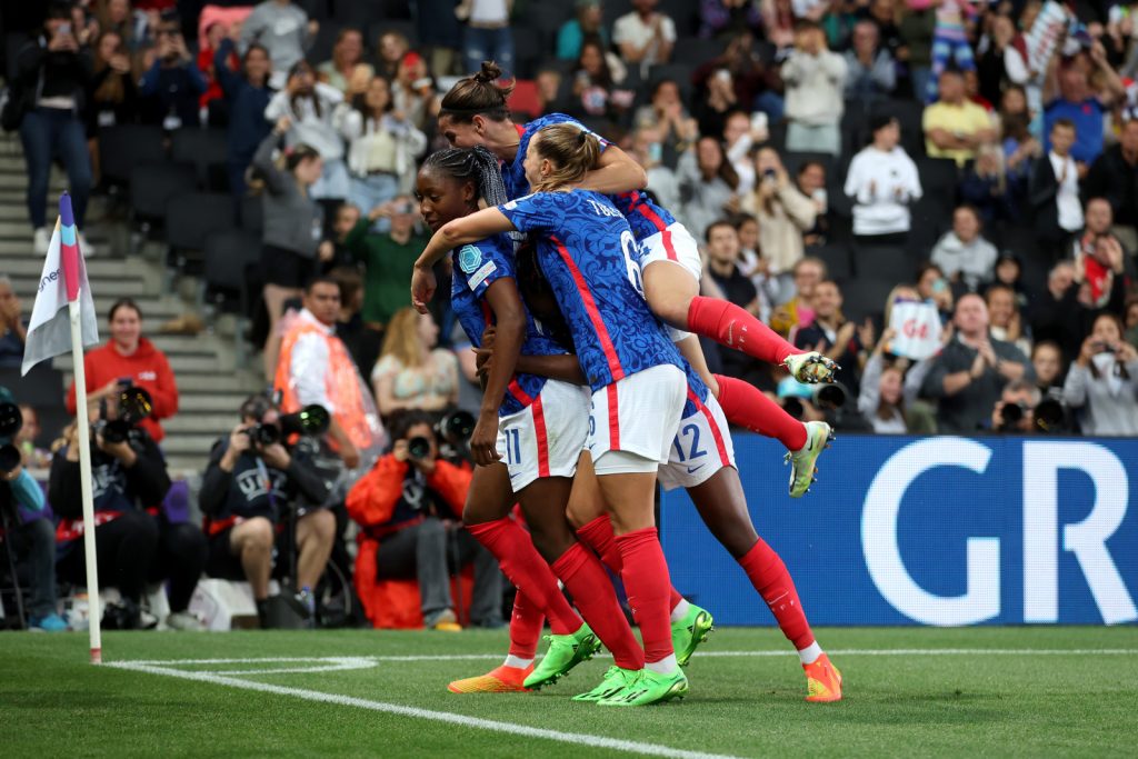Jugadoras celebrando un gol Francia Eurocopa