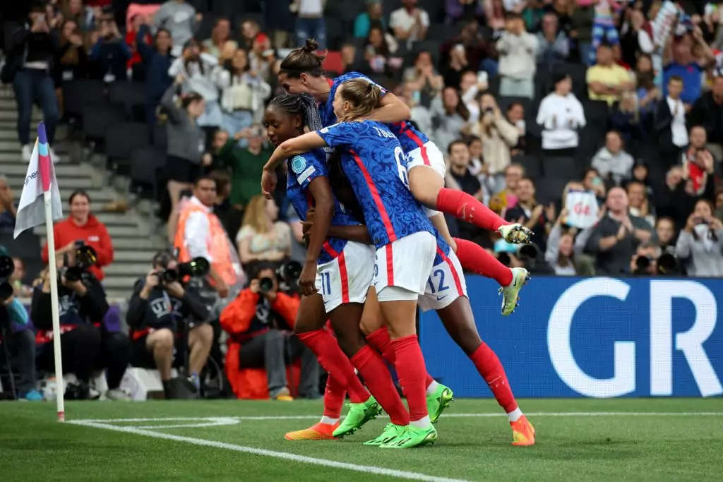 Jugadoras celebrando un gol Francia Eurocopa