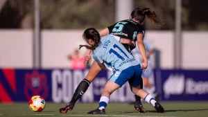 Futu disputando una acción