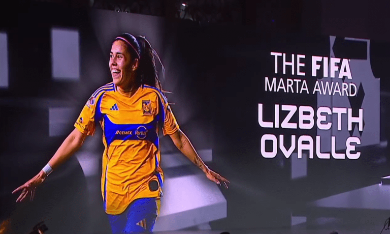 Lizabeth Ovalle ganadora el premio Marta The Best al mejor gol
