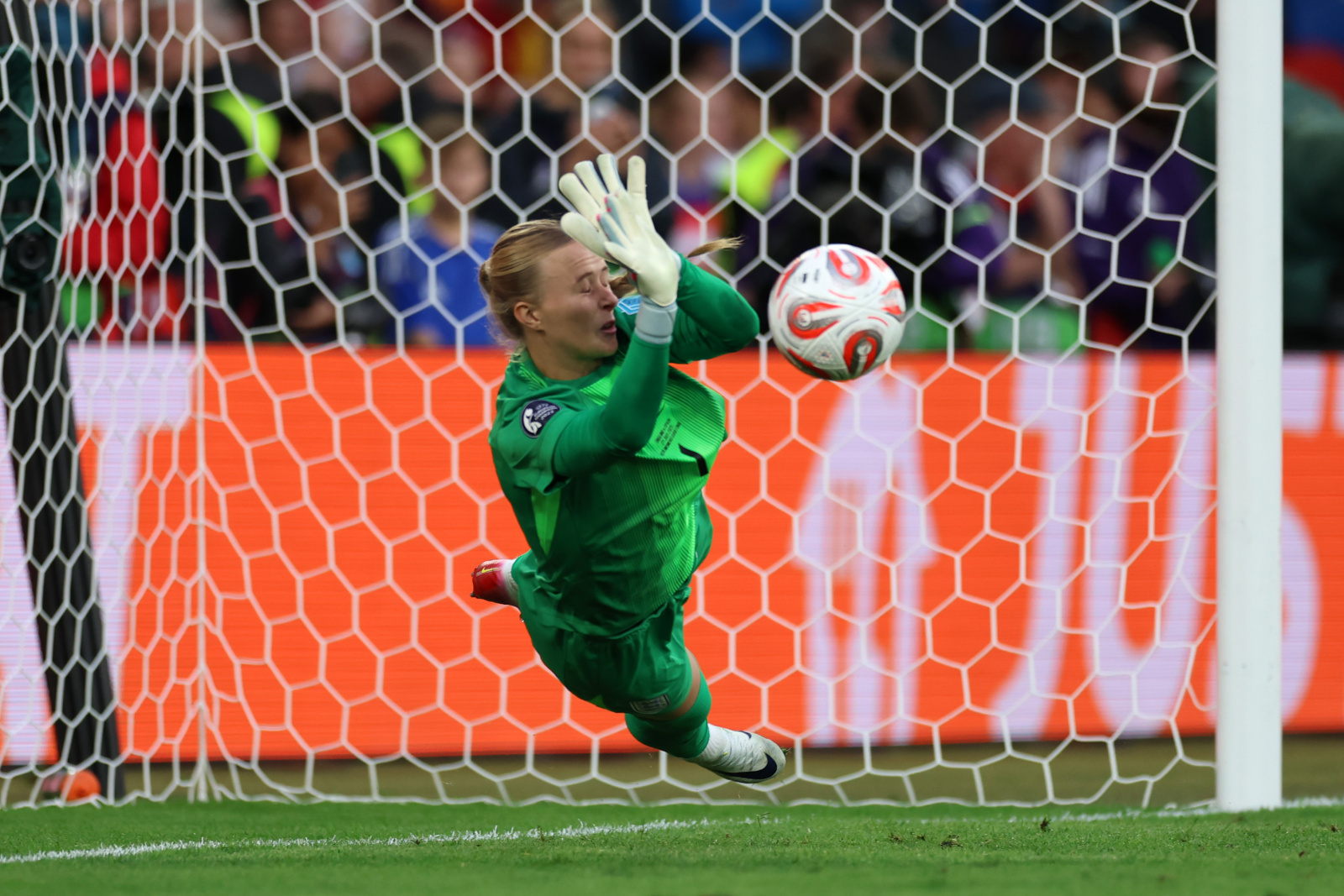 Hannah Hampton England v Spain - UEFA Women's EURO 2025 Final