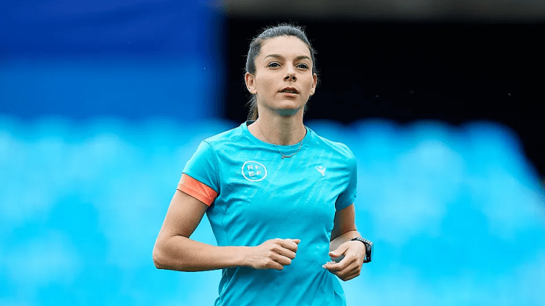 Árbitra Eugenia Gil Soriano