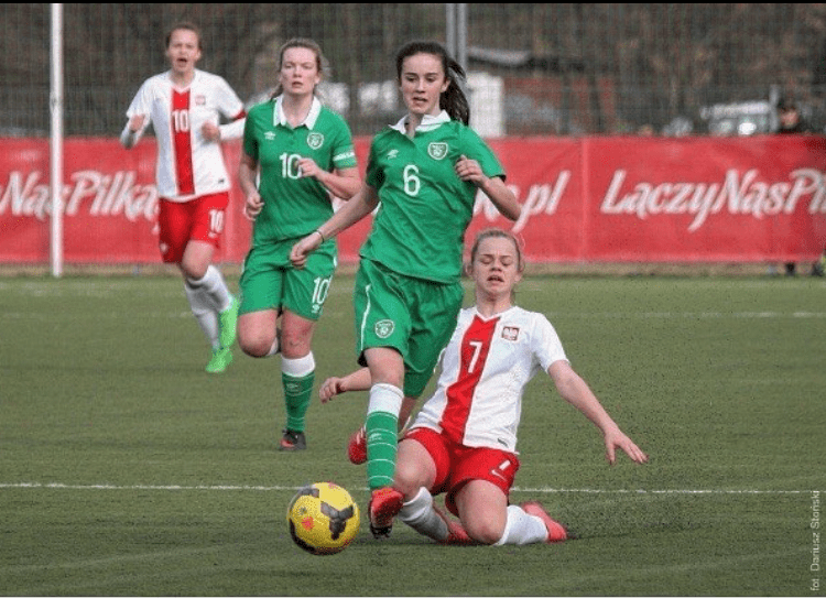 Alex Kavanagh con las inferiores de Irlanda | Foto: @alexkavanagh12