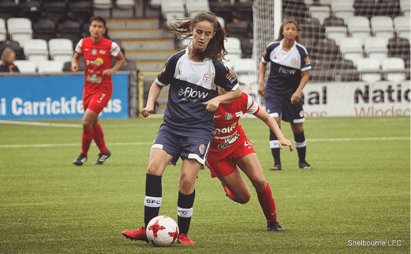 Alex Kavanagh en un partido con el Shelbourne LFC | Foto: @alexkavanagh12