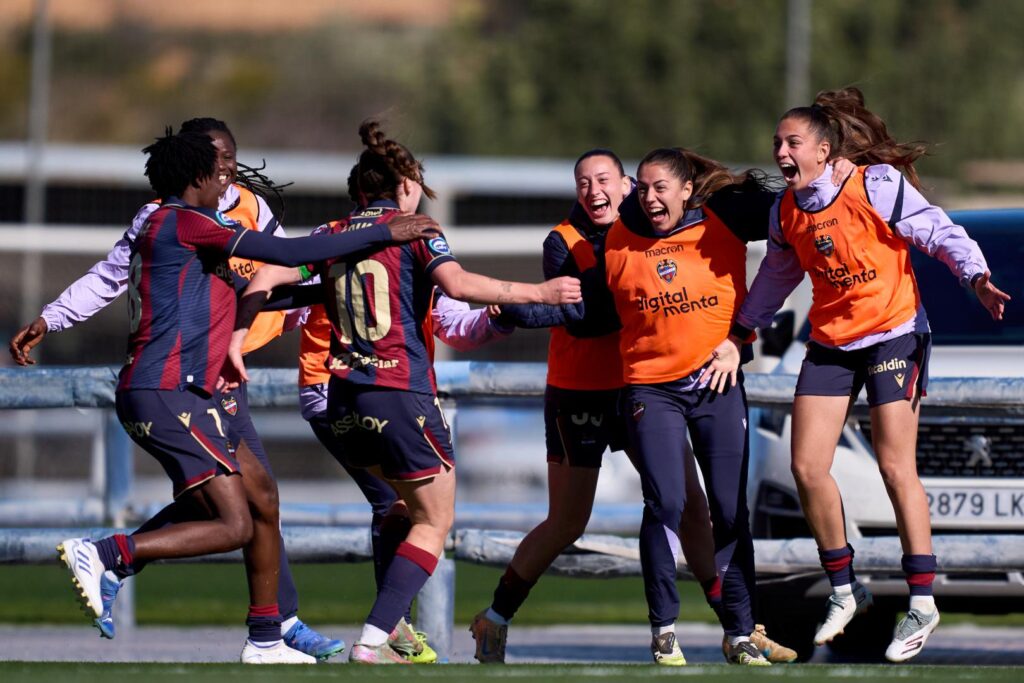 Celebración victoria Levante UD vs Madrid CFF