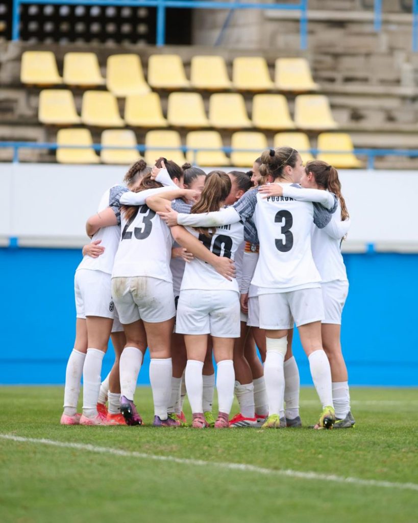 FC Badalona celebrando un gol