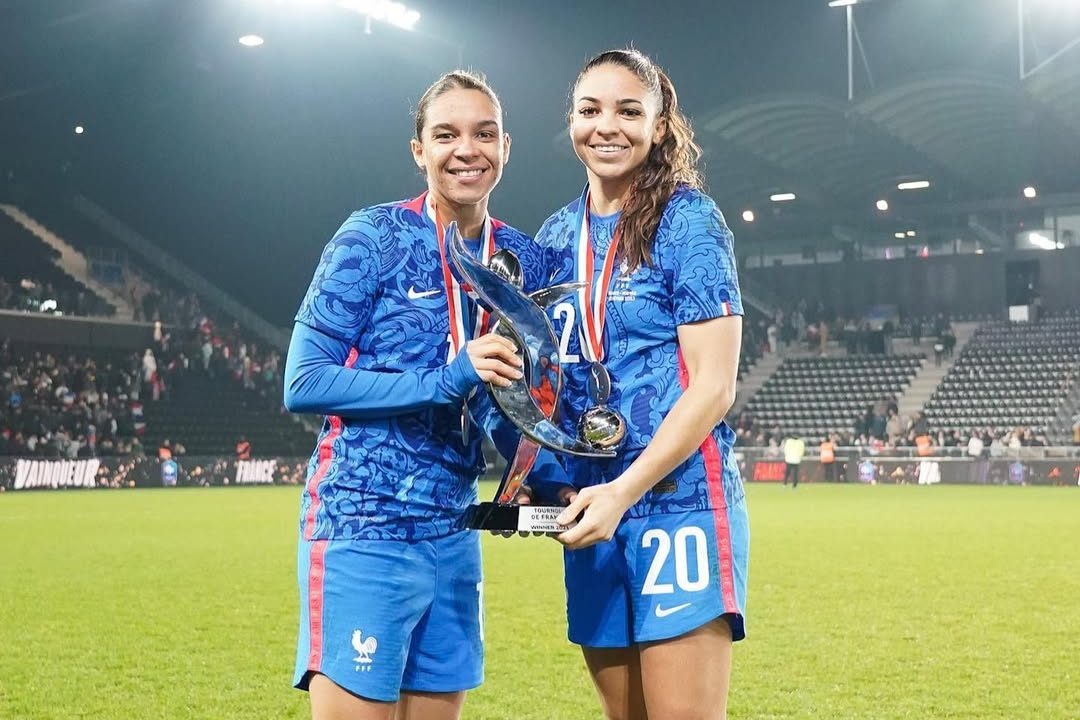 Gemelas Delphine y Estella Cascarino Francia