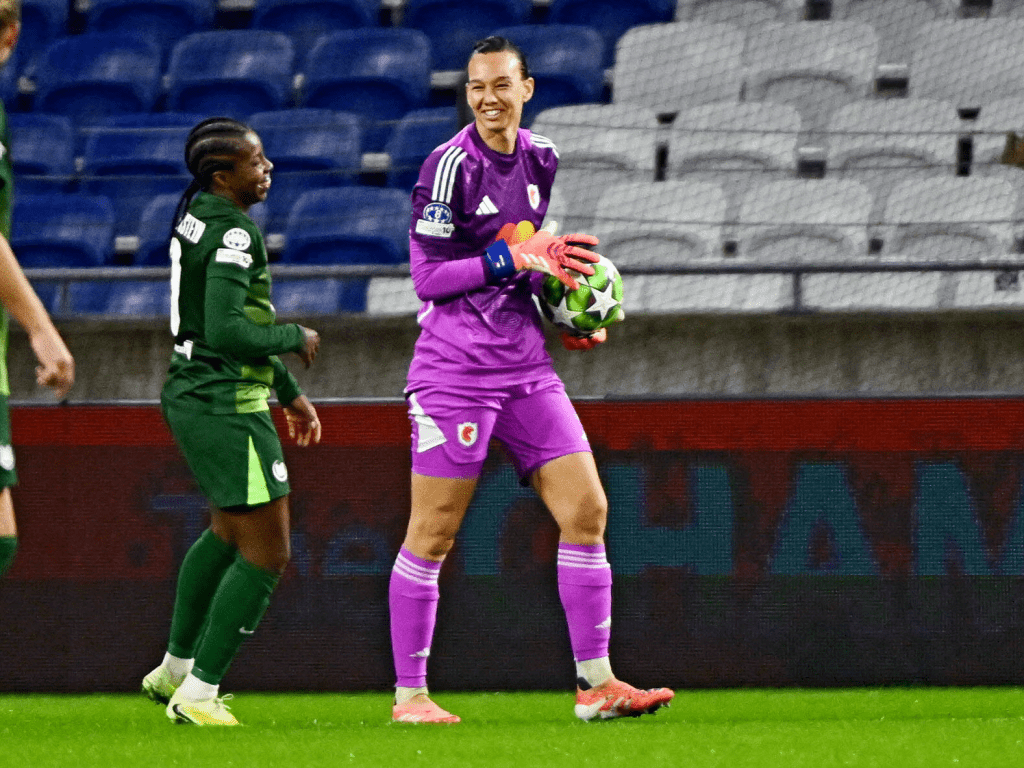 Christiane Endler en un partido con el OL| Foto: Stéphane Guiochon