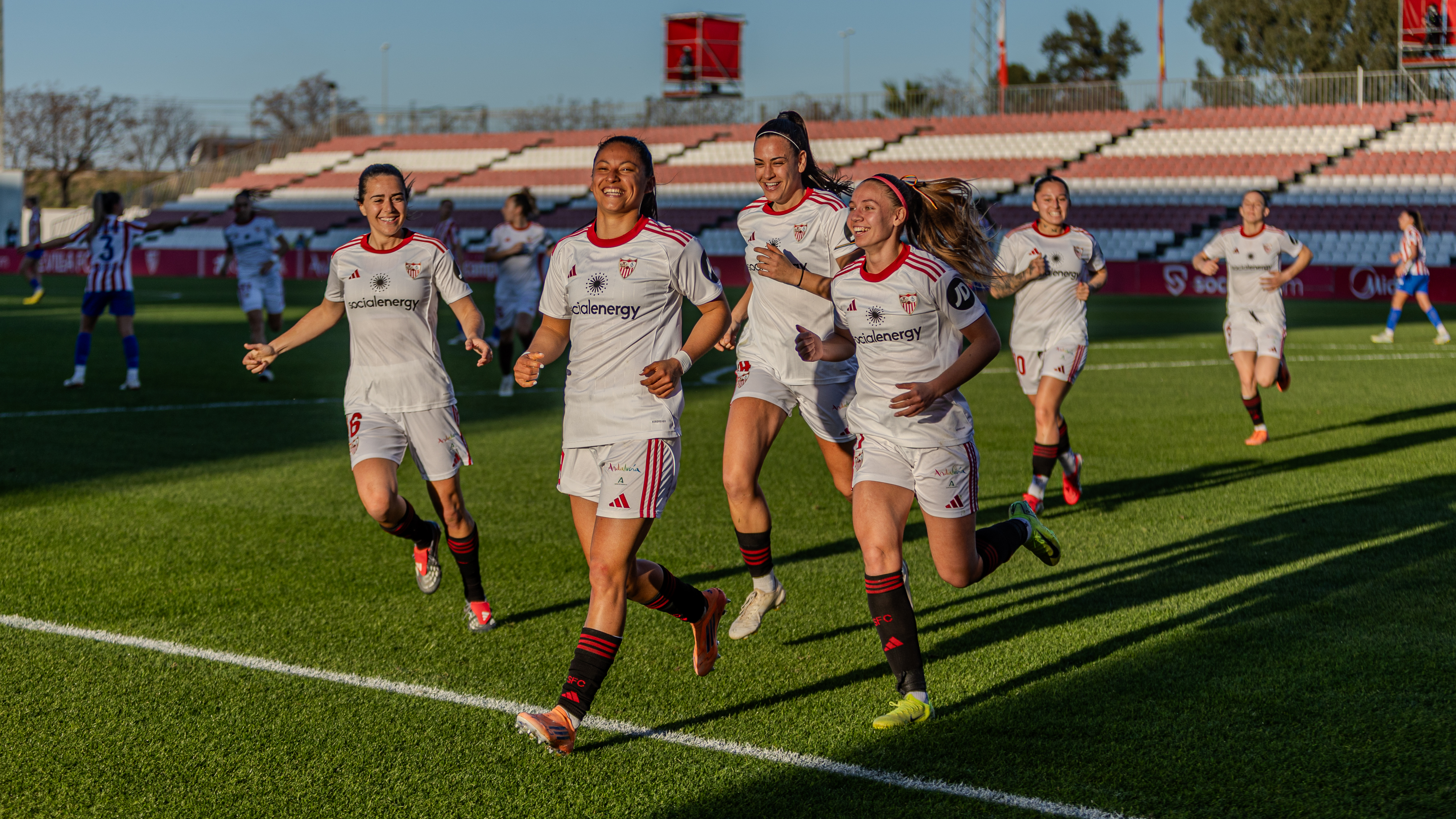 Celebración gol Andrea Álvarez