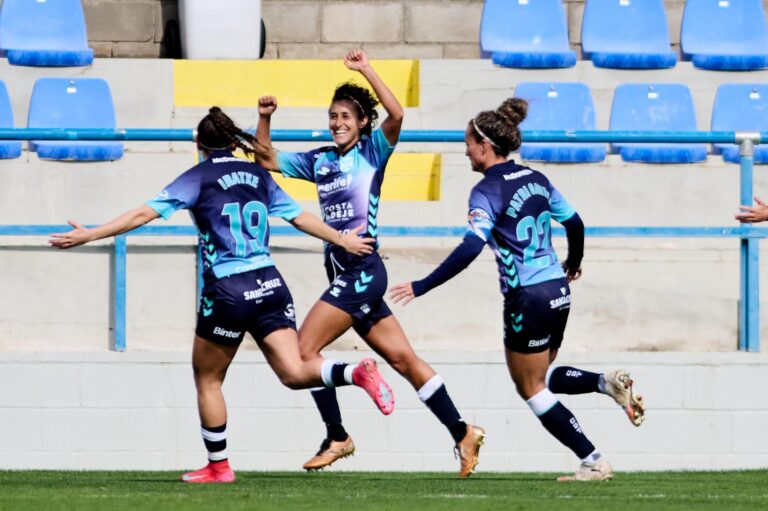 Celebración gol Elba Vergés CD Tenerife