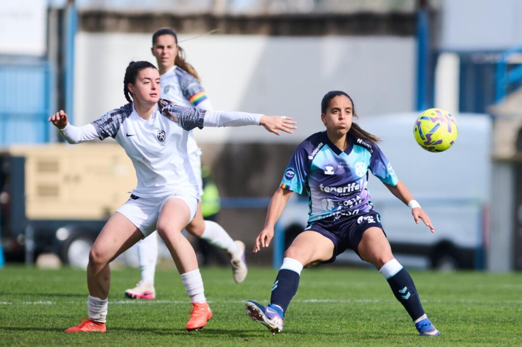 Cris Cubedo Sakina Ouzraoui FC Badalona CD Tenerife