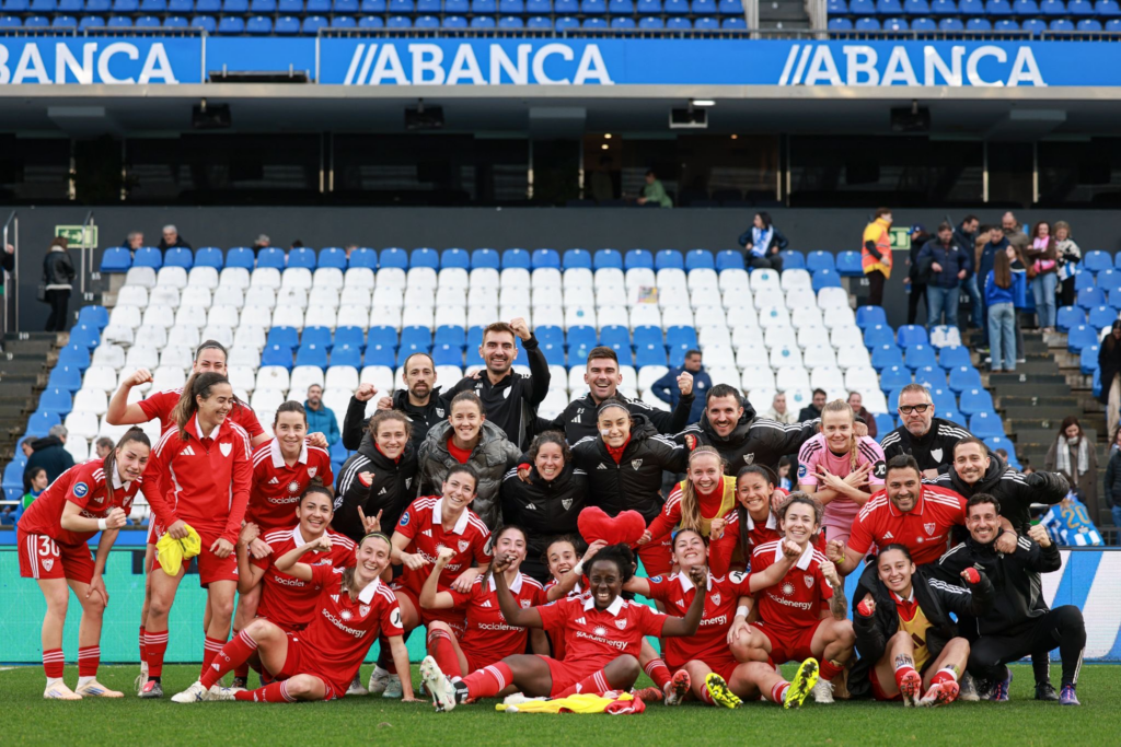 El Sevilla FC femenino celebra la victoria en Riazor frente al Dépor