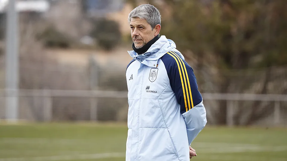 David Aznar entrenador de La Selección española femenina sub-20