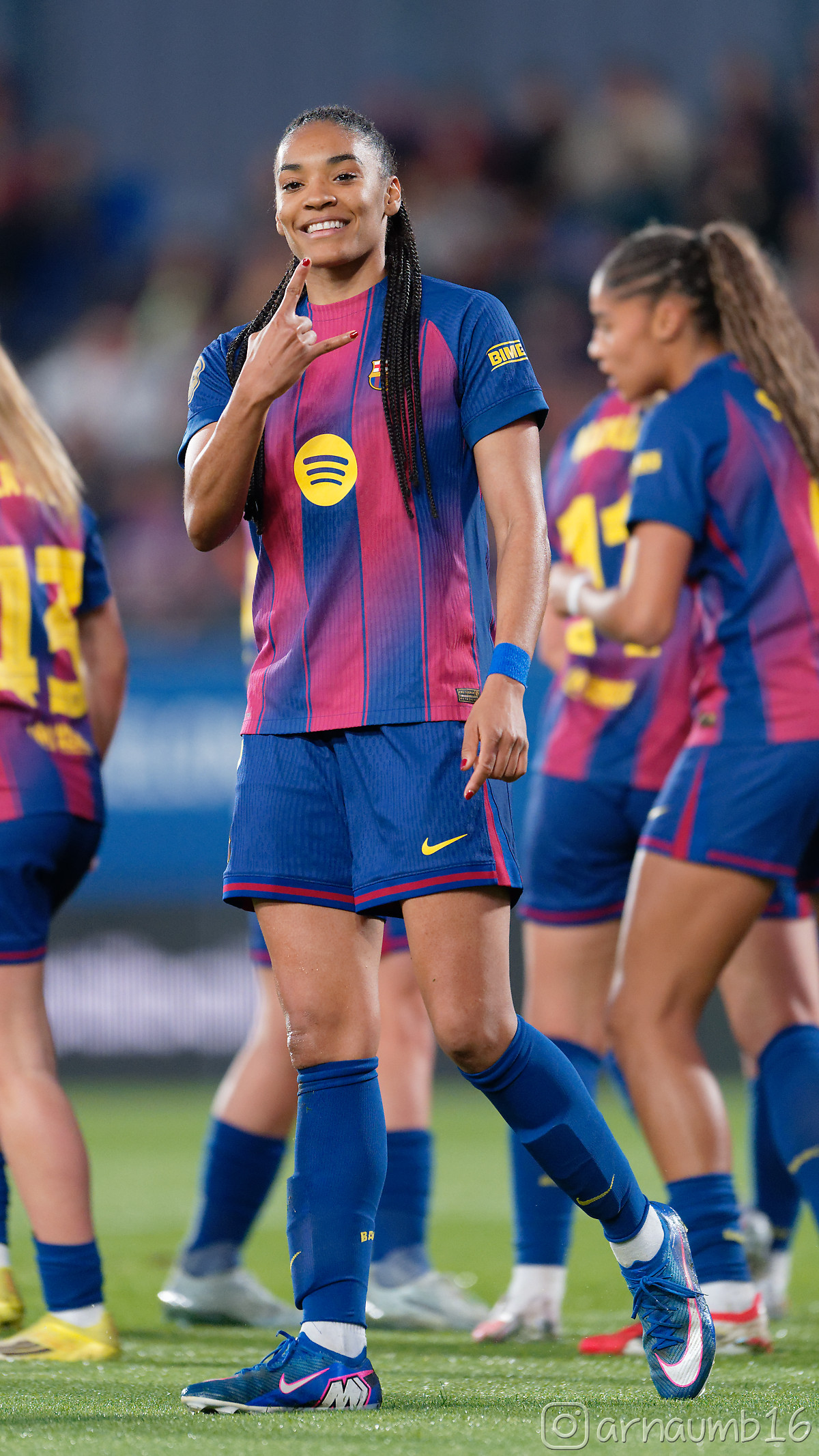 La jugadora del Barcelona Salma Paralluelo celebra un gol en 2026. Foto: Arnau Martínez (@arnaumb16)