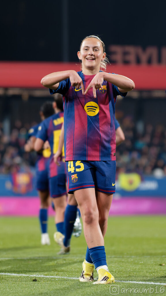 La jugadora del Barcelona Carla Julià celebra un gol en 2026. Foto: Arnau Martínez (@arnaumb16)