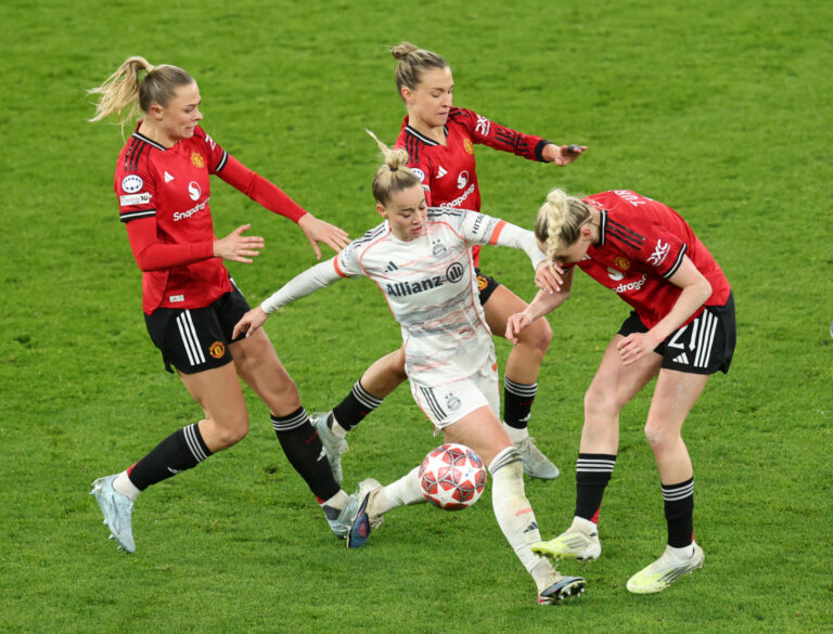 Giulia Gwinn Manchester United FC v FC Bayern München - UEFA Women's Champions League 2025/26 Quarter-finals First Leg