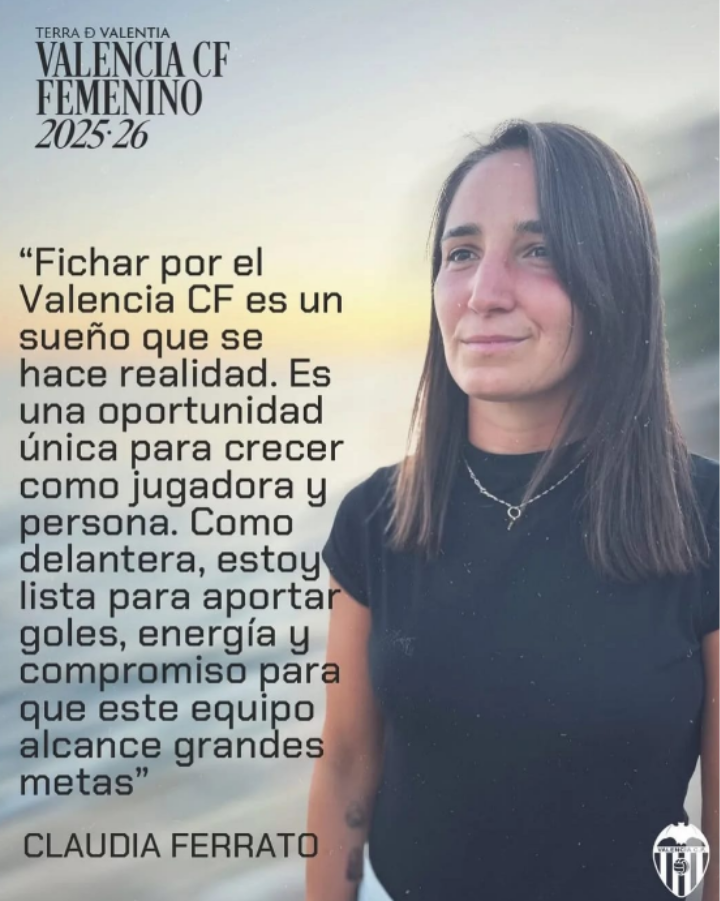 Su presentación el pasado verano con el Valencia (Fuente: Valencia CF Femenino)