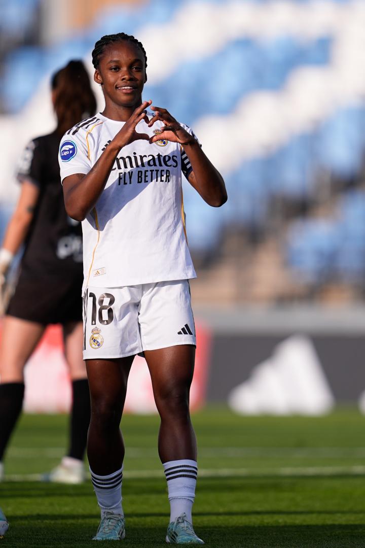 Linda Caicedo celebración corazón - Liga F