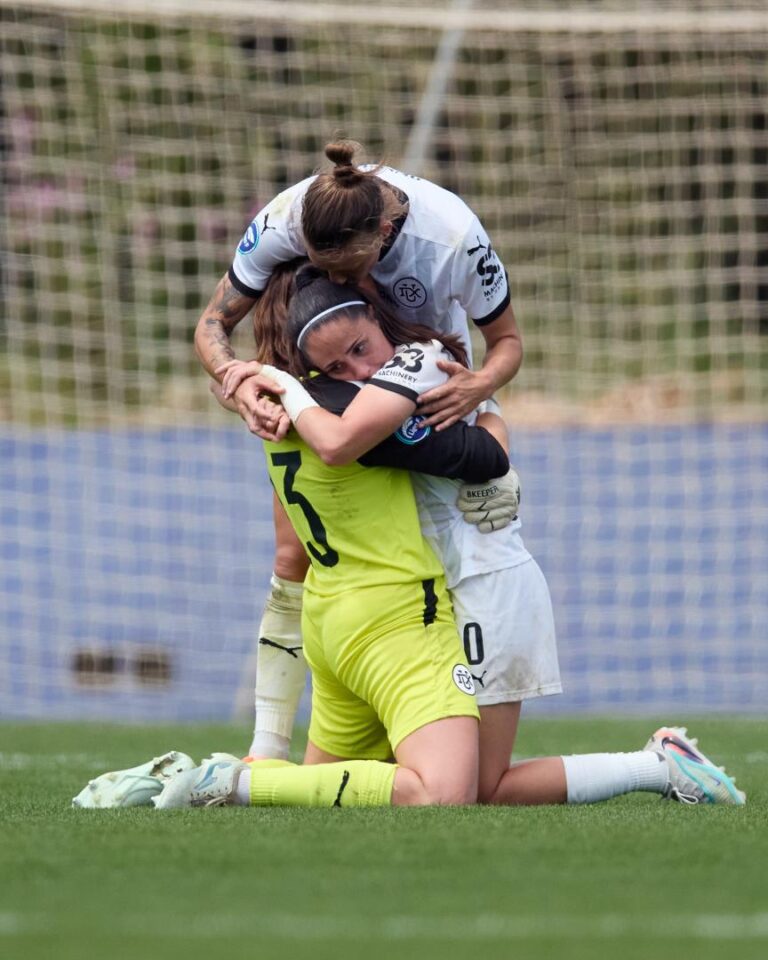El abrazo de la permanencia - Liga F