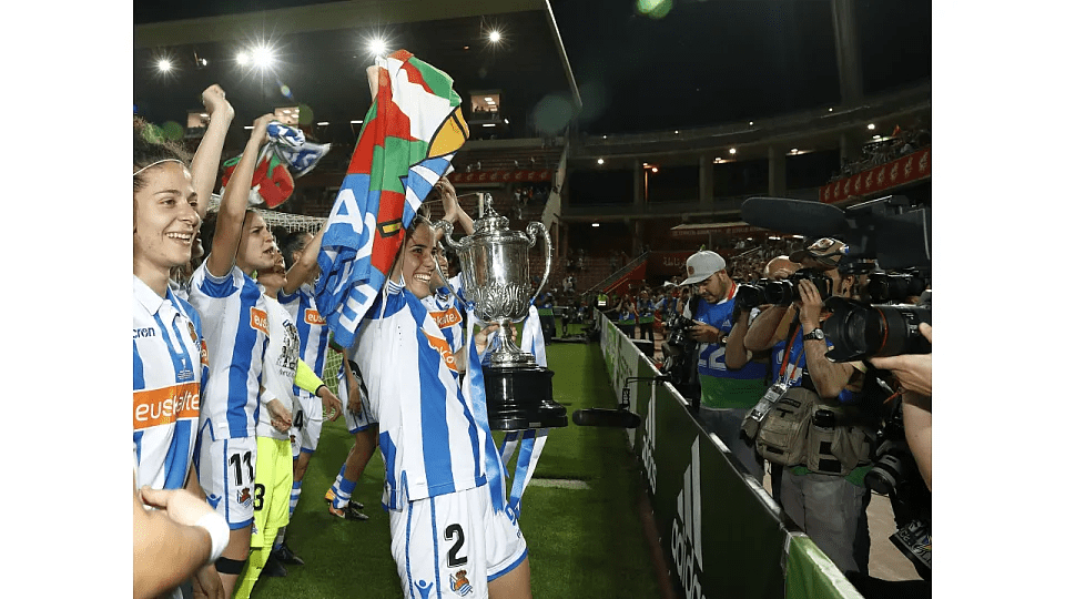 Real Sociedad celebrando Copa de la Reina 2019