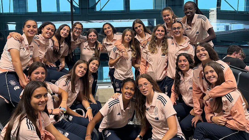 La sub-17 aterriza en Belfast