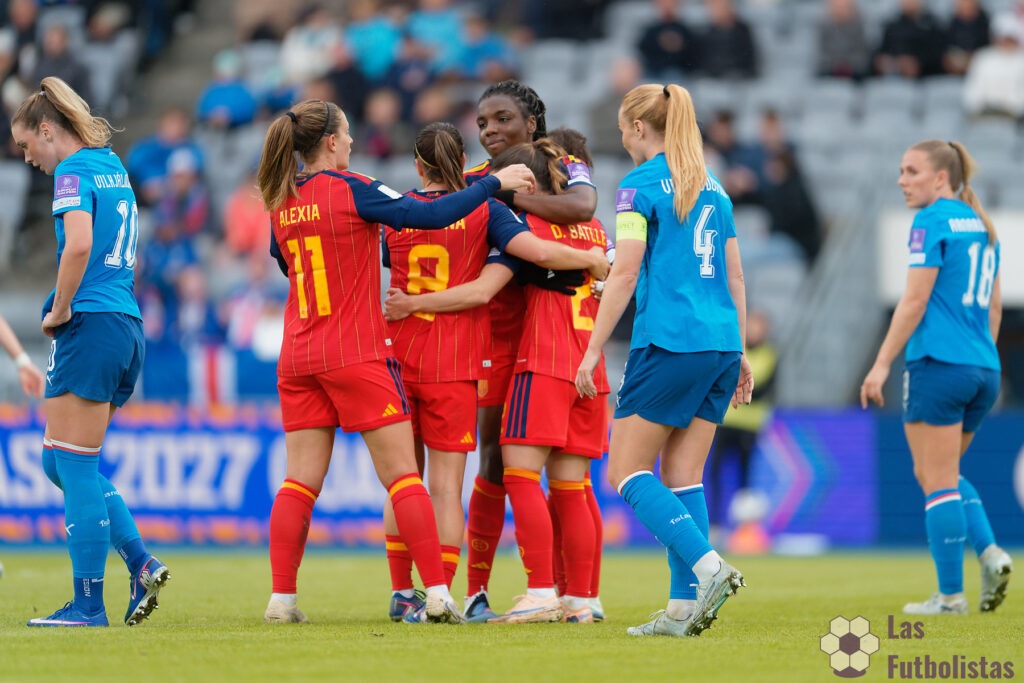 Las jugadoras de la Selección de España celebran un gol en Islandia en 2026. Foto: Las Futbolistas