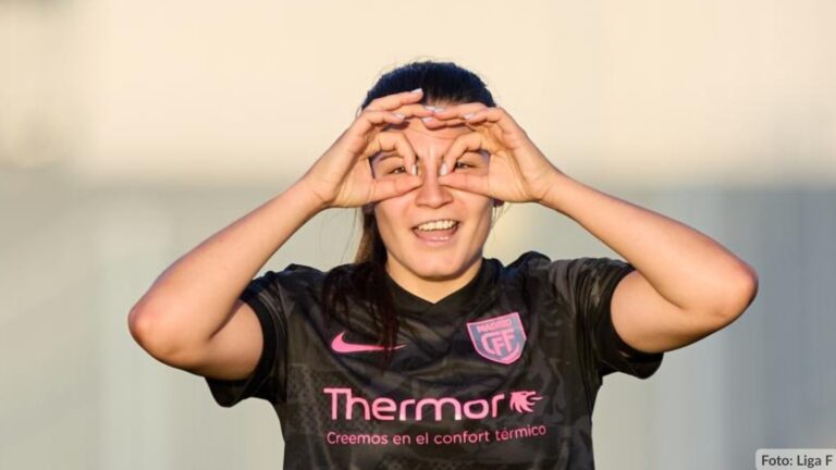 Celebración del póker de Anita Marcos vs Granada CF - Liga F