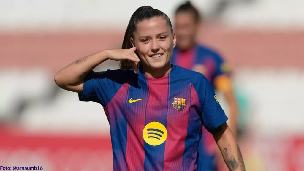 Claudia Pina celebrando un gol con el FC Barcelona