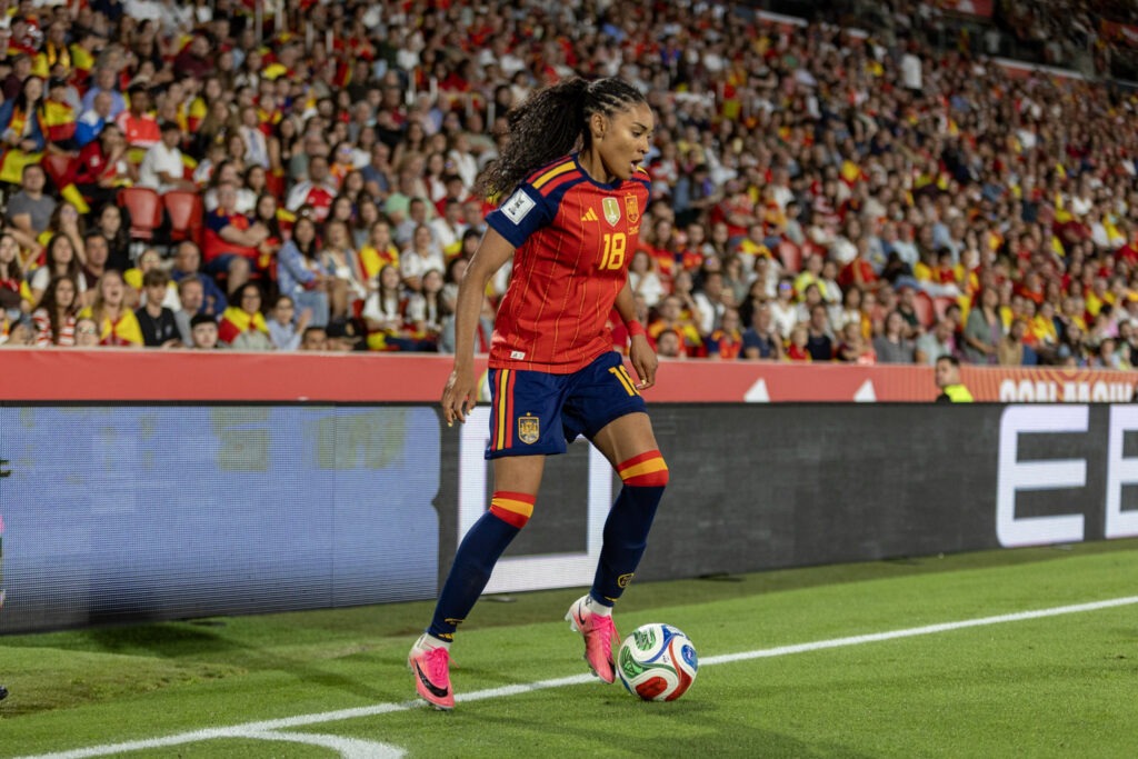 La jugadora de la Selección de España Salma Paralluelo, en 2026. Foto: Hugo Mesonero
