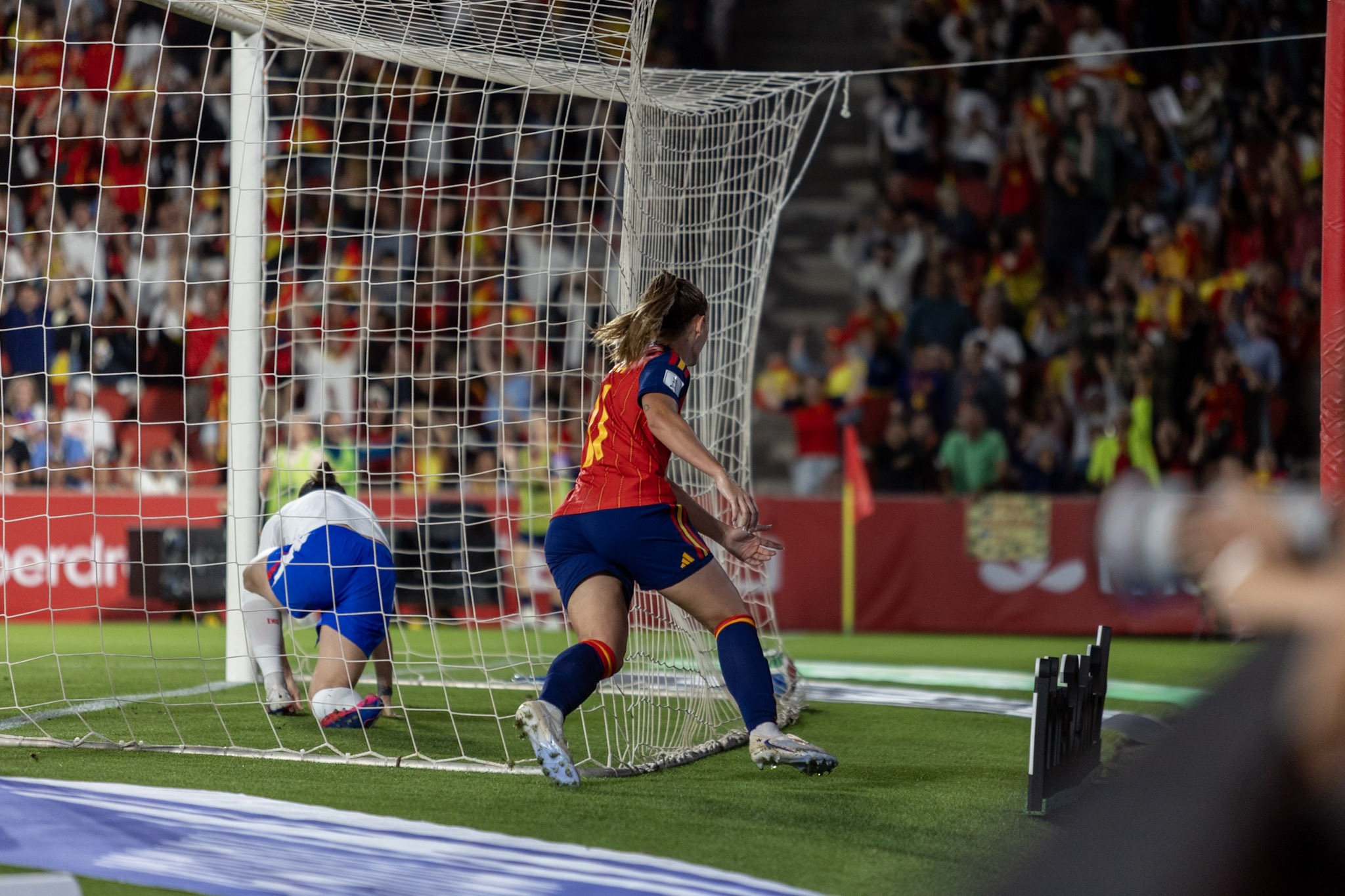 La jugadora de la Selección de España Alexia Putellas celebra un gol en 2026. Foto: Hugo Mesonero