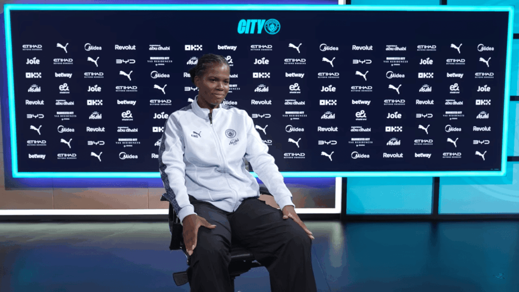Bunny Shaw firma un nuevo contrato con el Man City