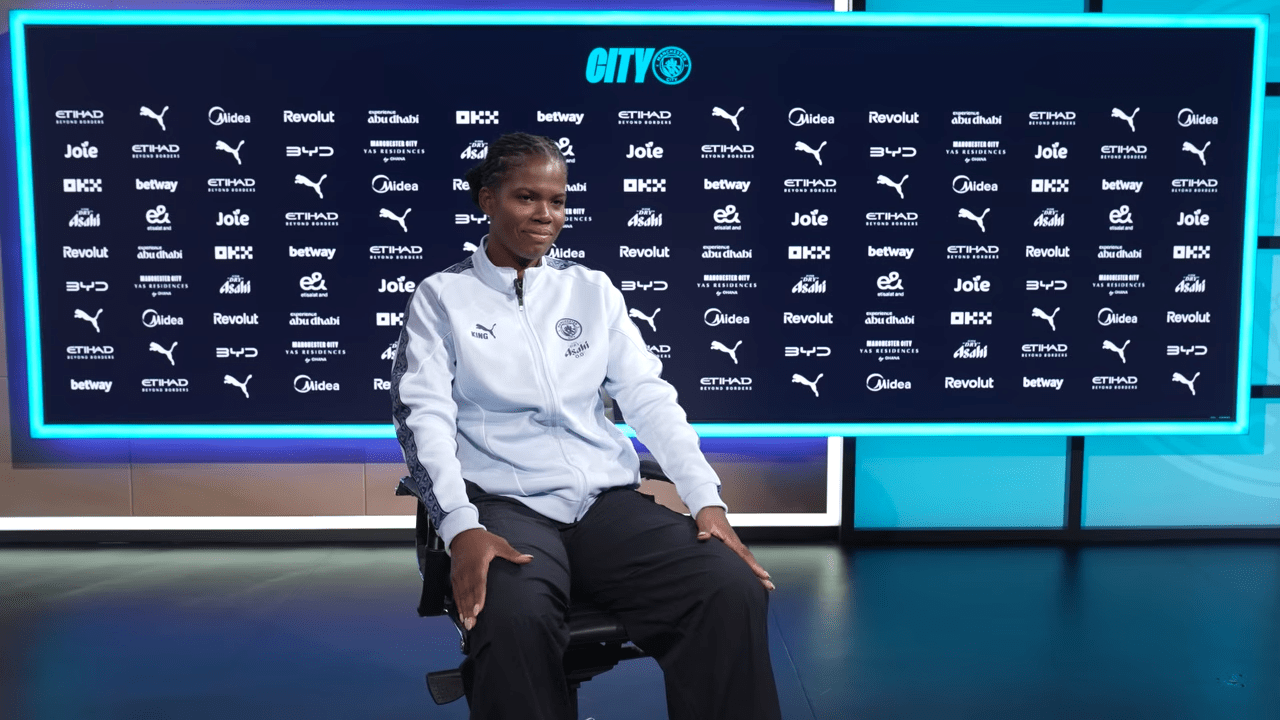 Bunny Shaw firma un nuevo contrato con el Man City