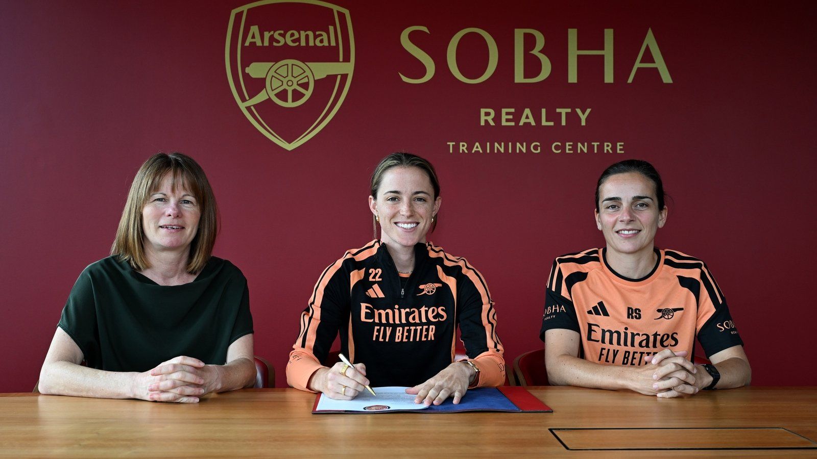 Ona batlle firma por el equipo londinense del Arsenal FC women