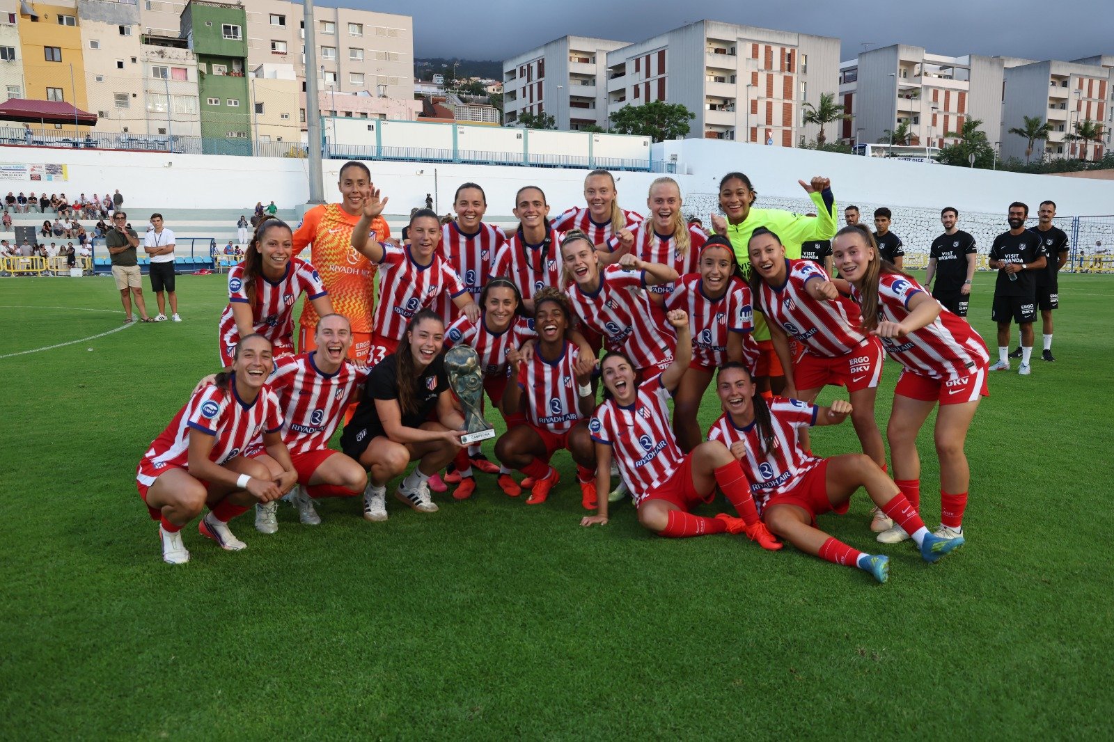 Atleti Femenino campeonas del Trofeo Teide