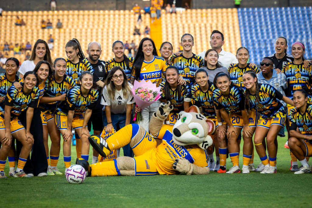 Jenni Hermoso se despide de Tigres