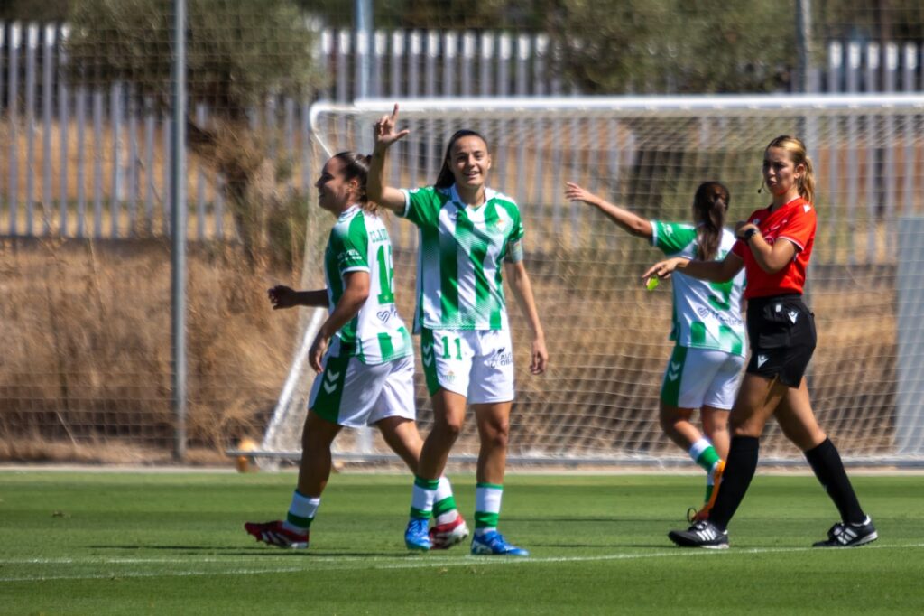 Clàudia Riumalló hizo un hattrick - Real Betis vs Cacereño B - Hugo