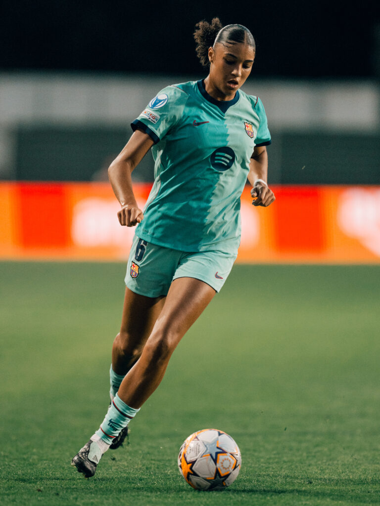 Sydney Schertenleib, con el Barcelona, en la Champions 2026-27. Foto: FCBarcelona