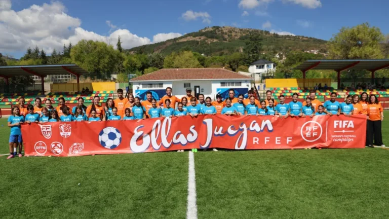 Programa de fútbol femenino Ellas Juegan de la RFEF