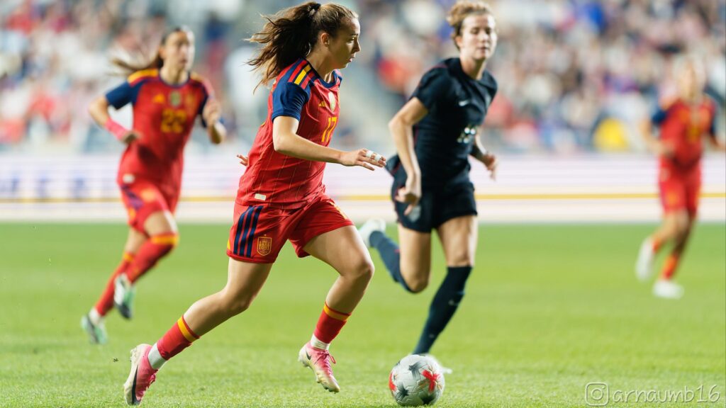 Lucia Corrales en el partido de Estados Unidos y la Selección Española