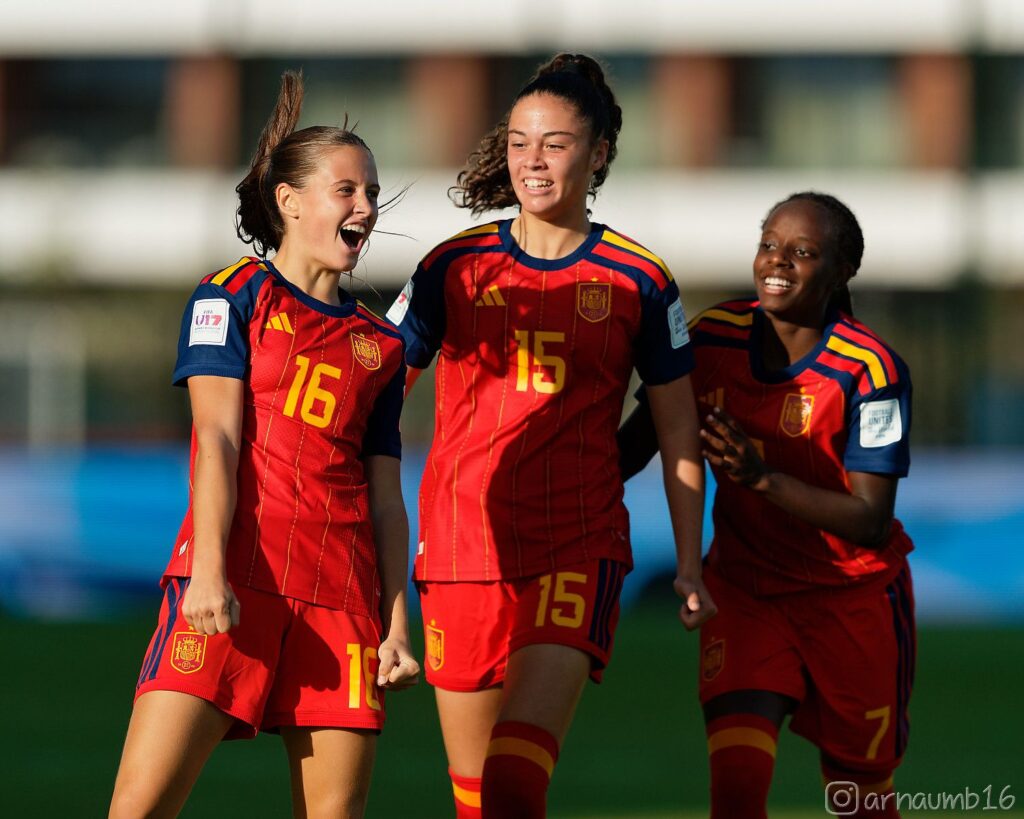 Celebración del gol de Elena vizuete en el España 2-0 México - Mundial sub-17 femenino 2026