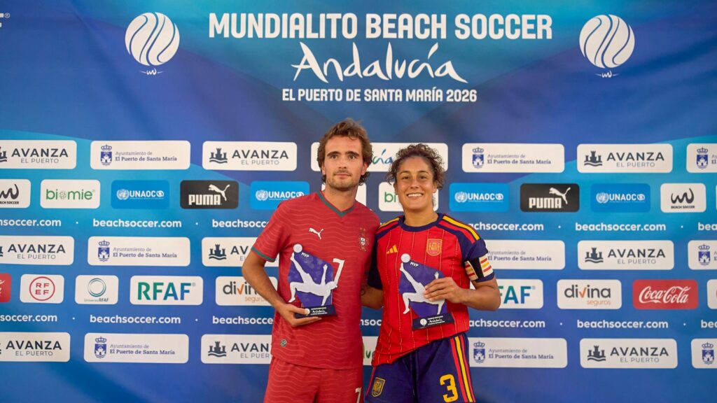 Andrea Mirón elegida mejor jugadora del mundialito de fútbol playa