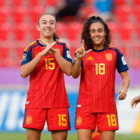 Celia Segura y Natalia Peñalvo - Foto: Arnau Martínez (@arnaumb16) Celia Segura y Natalia Peñalvo celebran uno de los goles de la selección española Sub-20 frente a Nueva Caledonia